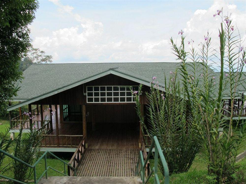 Manis Manis Rooftop Of Borneo Resort Keningau Exterior photo